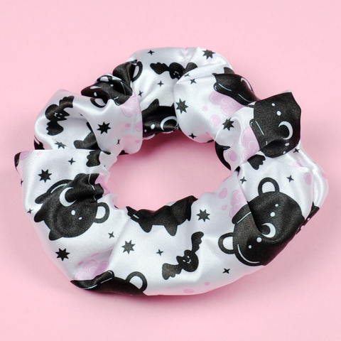 Cutie Cauldron satin Scrunchie